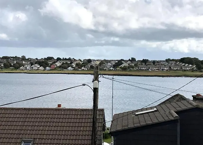 Large Three Bed With Lough Atalia Views